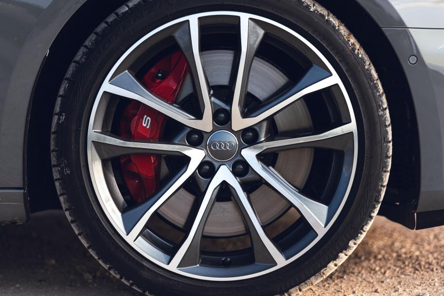 Колеса Audi S4 Avant TDI (B9) 2019 года  (UK) (фото 29 из 40)